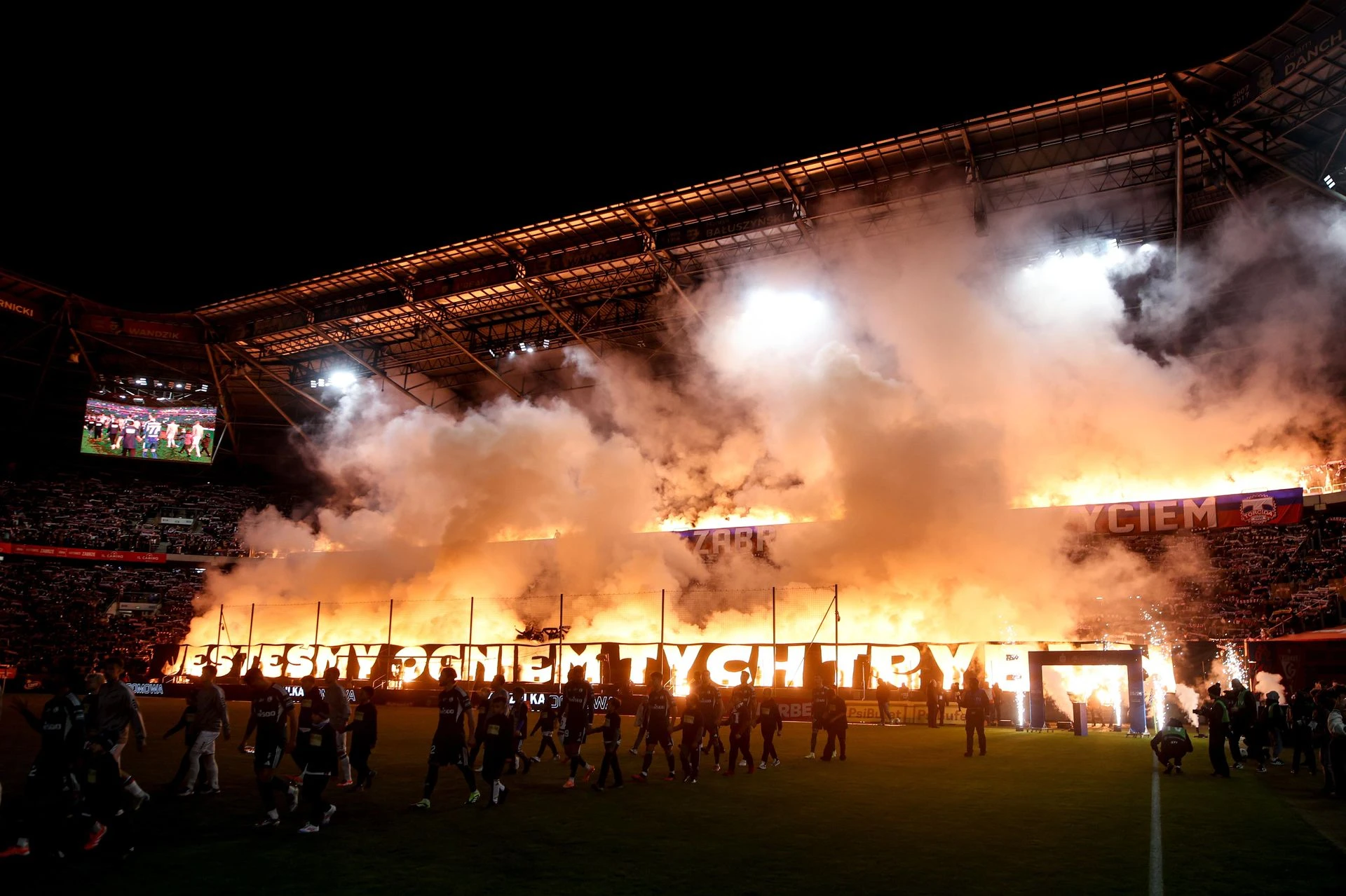 Piłkarskie emocje Mamy dużo zdjęć kibiców z meczu Górnik - Legia