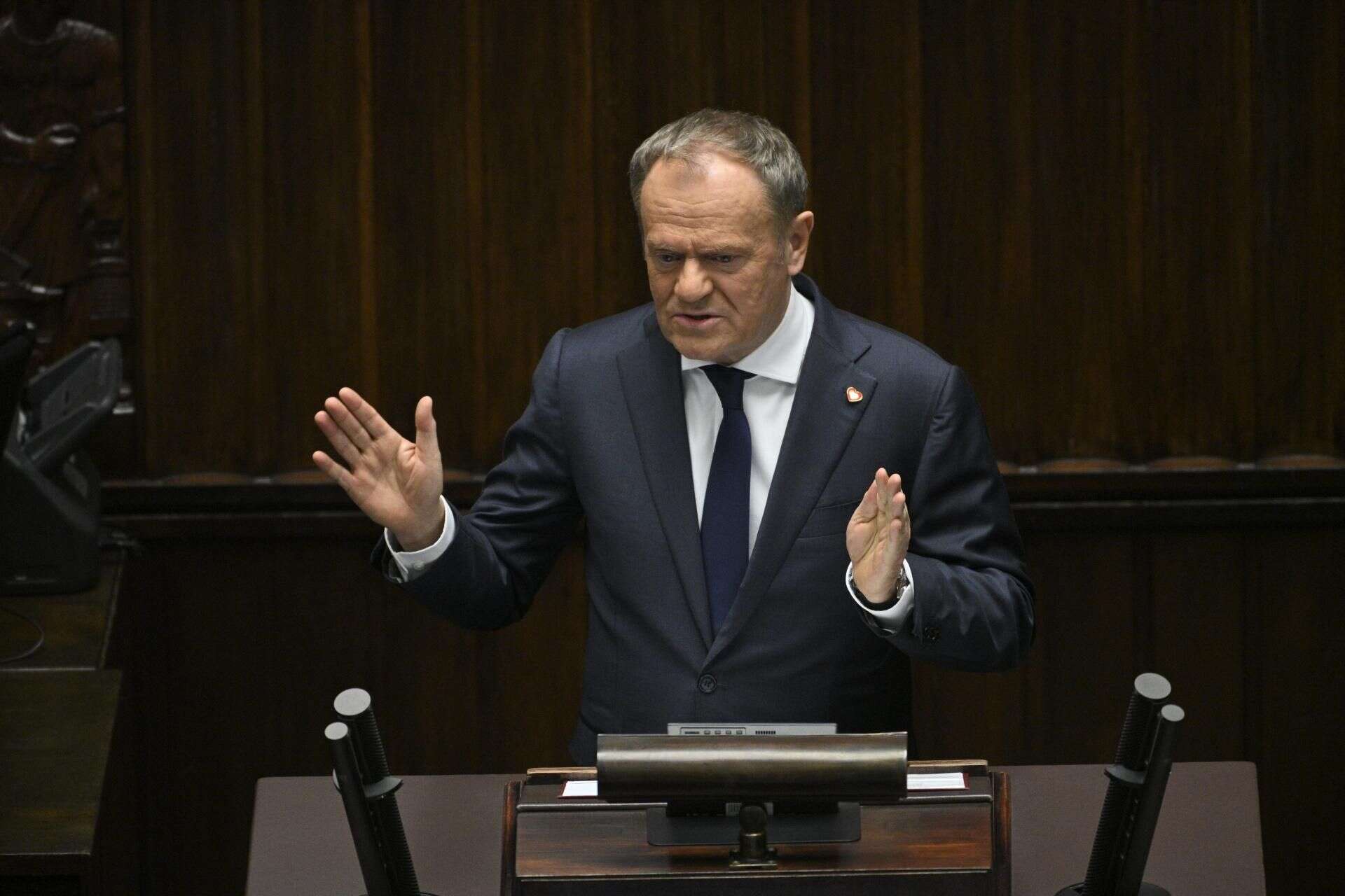 Premier reaguje Tusk ostro o europosłach PiS! 