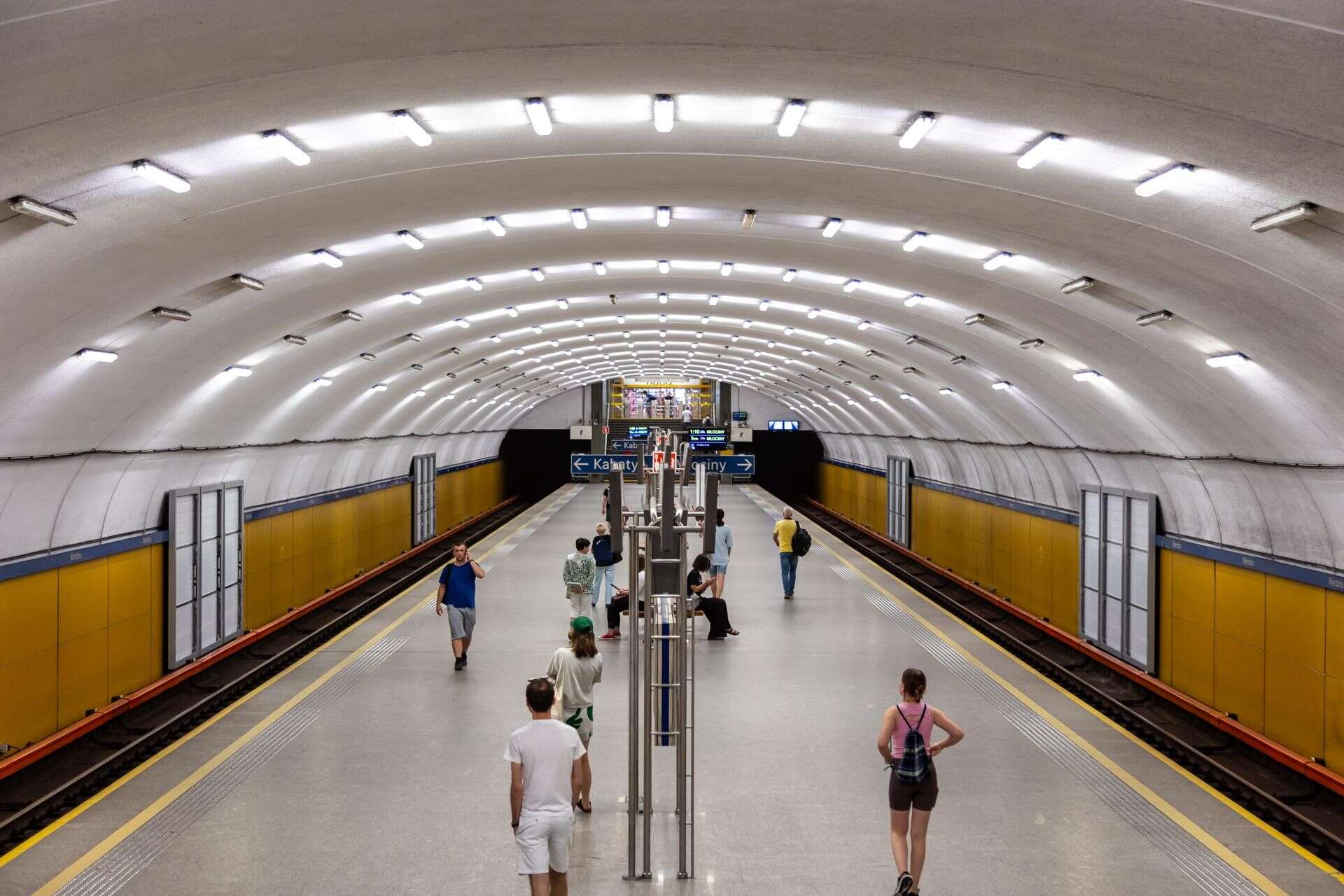 Z OSTATNIEJ CHWILI Wypadek w metrze w Warszawie. Utrudnienia na linii M1