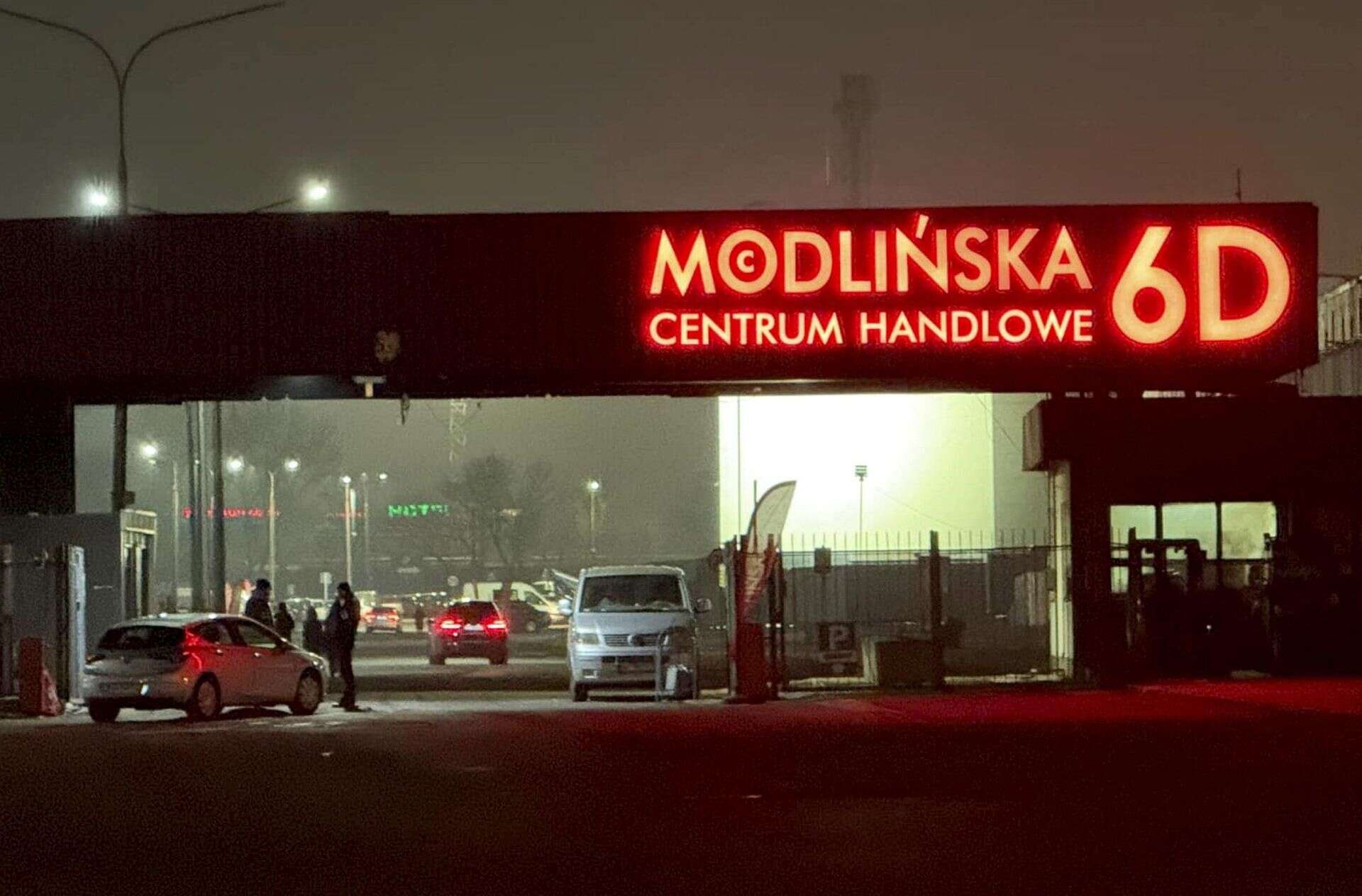 KOSZMAR Makabryczne odkrycie w centrum handlowym w Warszawie. Odnaleziono zwłoki