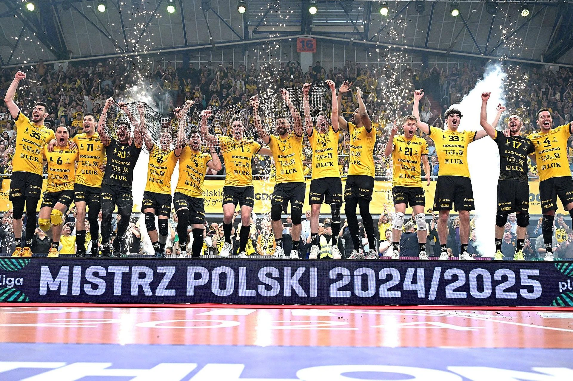 Lublin mistrzem Polski Wilfredo Leon bez żadnego zastanowienia wypalił te słowa! Wielkie emocje po zdobyciu…
