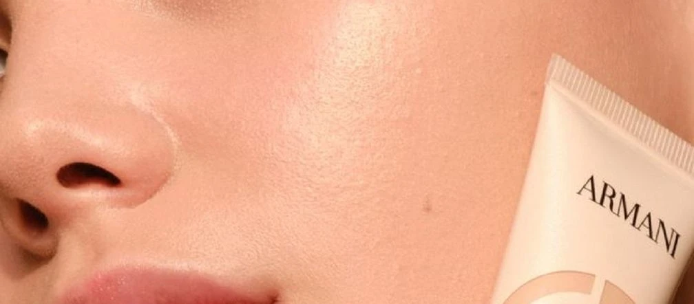 Strefa beauty Letnie makijaż pełen słońca. Blask golden hour o każdej godzinie