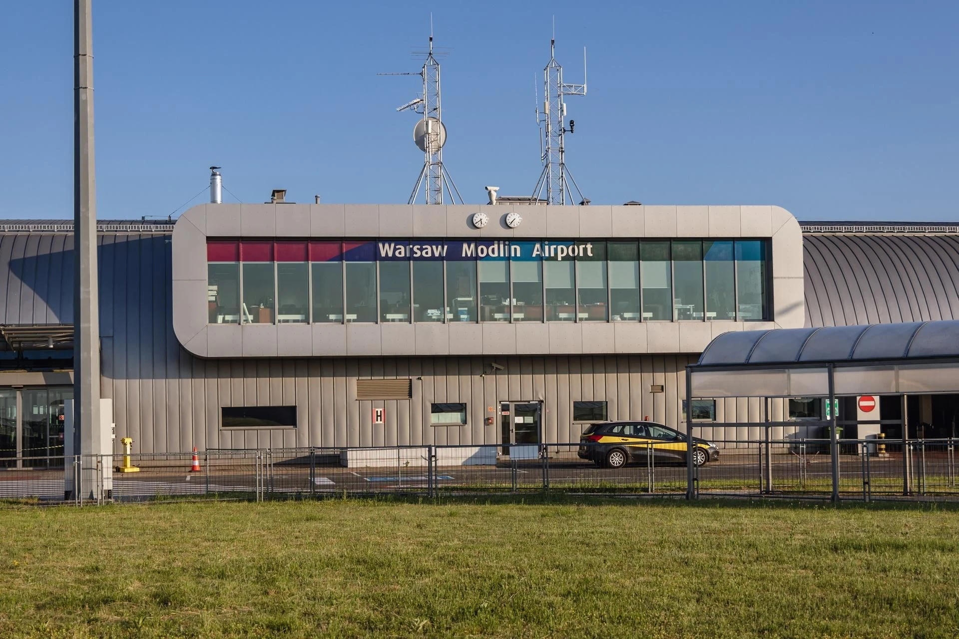 Takie są zarzuty Podróżnik wybrał najgorsze lotniska w Europie. Polski port w ścisłej czołówce