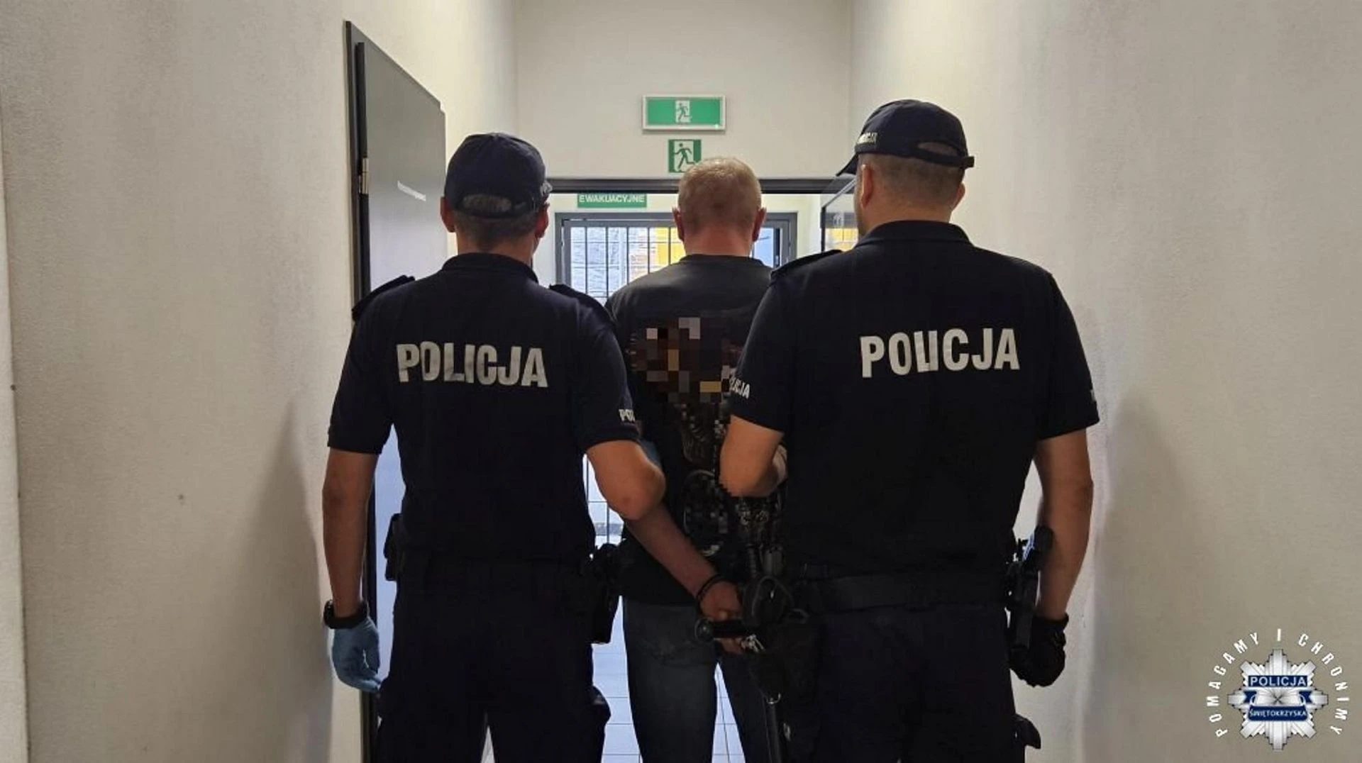 Makabryczne odkrycie Ciała psów na posesji 42-latka i dwóch kobiet! Działy się tam straszne rzeczy. To mi…