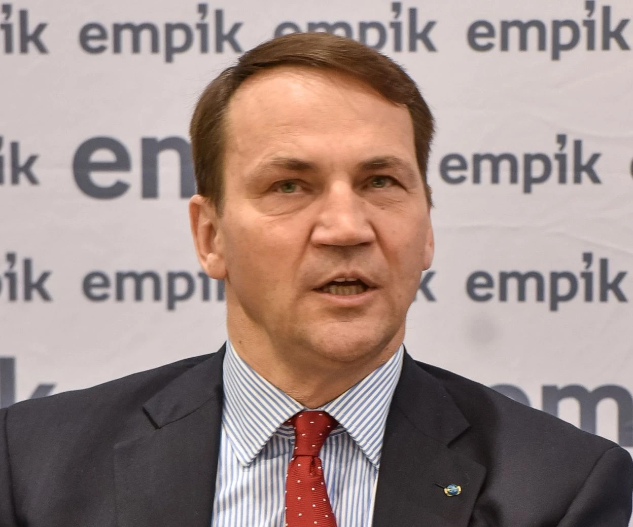 Co zrobi prezydent? Trwa spór o nominacje ambasadorskie. Radosław Sikorski powiedział wprost, co myśli