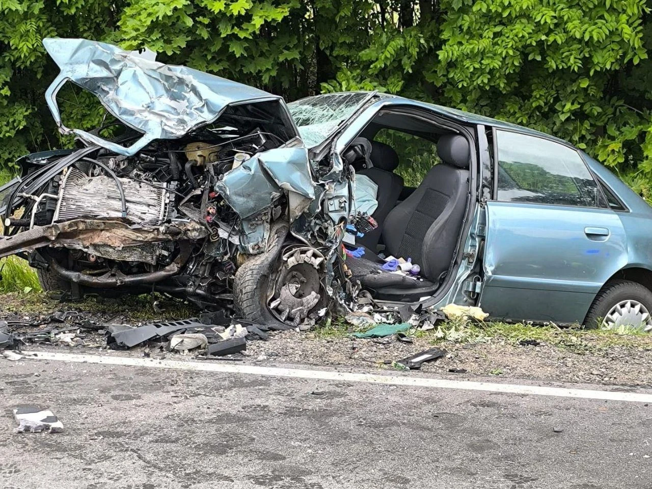 DRAMATYCZNY WYPADEK Czołowe zderzenie dwóch auta. Zginęły dwie osoby