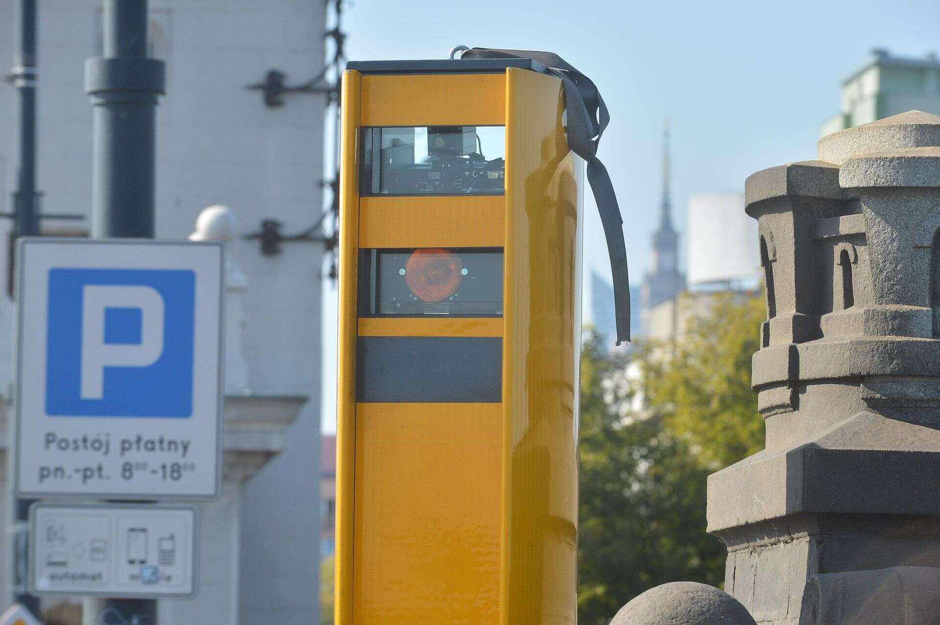 SIEJE POSTRACH WŚRÓD KIEROWCÓW Nowy fotoradar w Warszawie bije rekordy