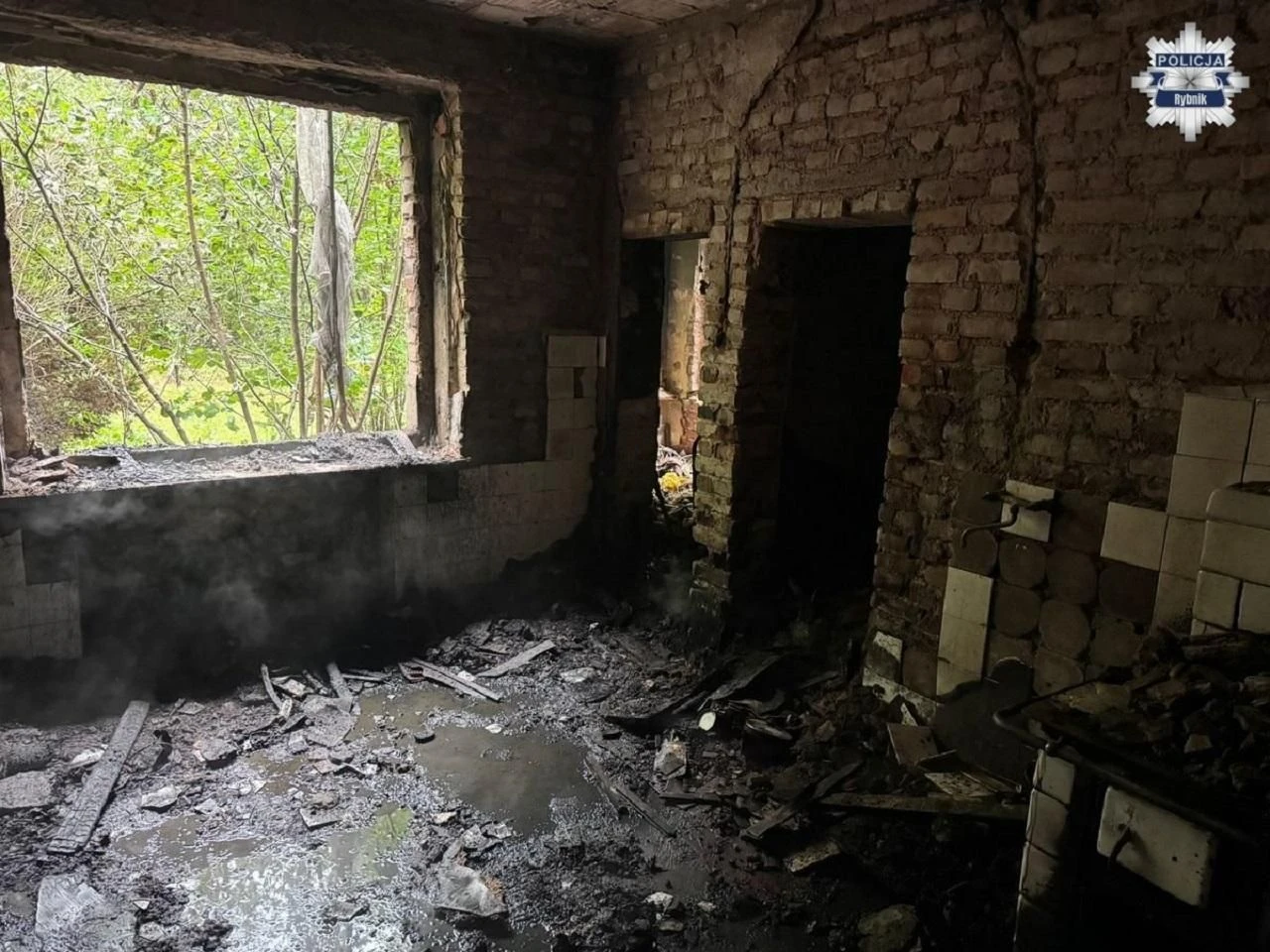 Eksplozja w budynku mieszkalnym Potężny wybuch gazu w Rybniku. 79-latka zabrana do szpitala