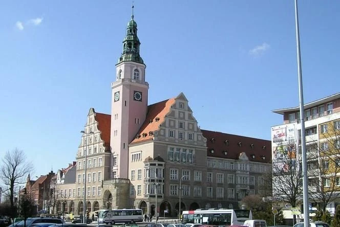 Spór samorządów Miasto wojewódzkie będzie większe? Radni są „na tak”! Wszystko w rękach rządu
