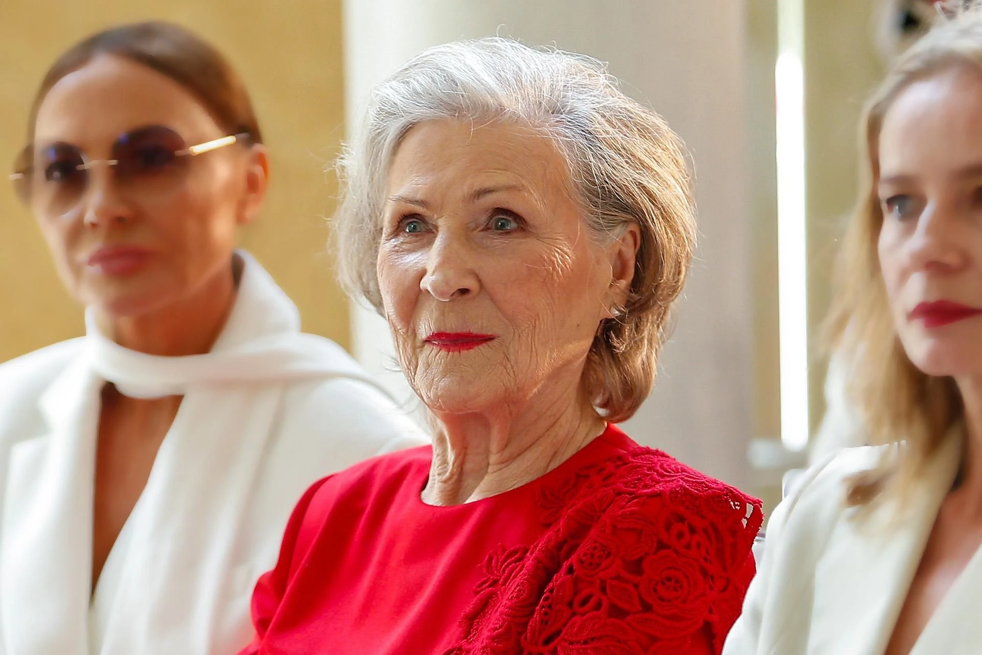 Tylko u nas! 90-letnia Irena Santor już nie poleci za granicę. Zaskakujace wyznanie gwiazdy. Tak …