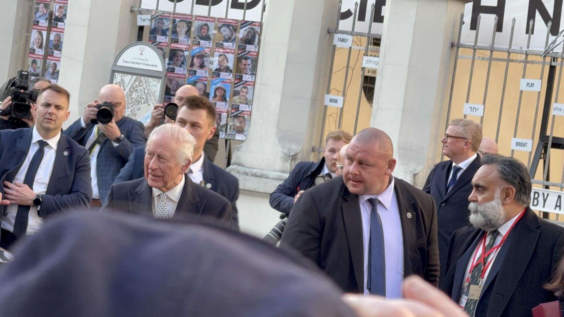 wyjątkowe spotkanie Król Karol III w Krakowie. To oni dostąpili zaszczytu spotkania z monarchą. O tych n…