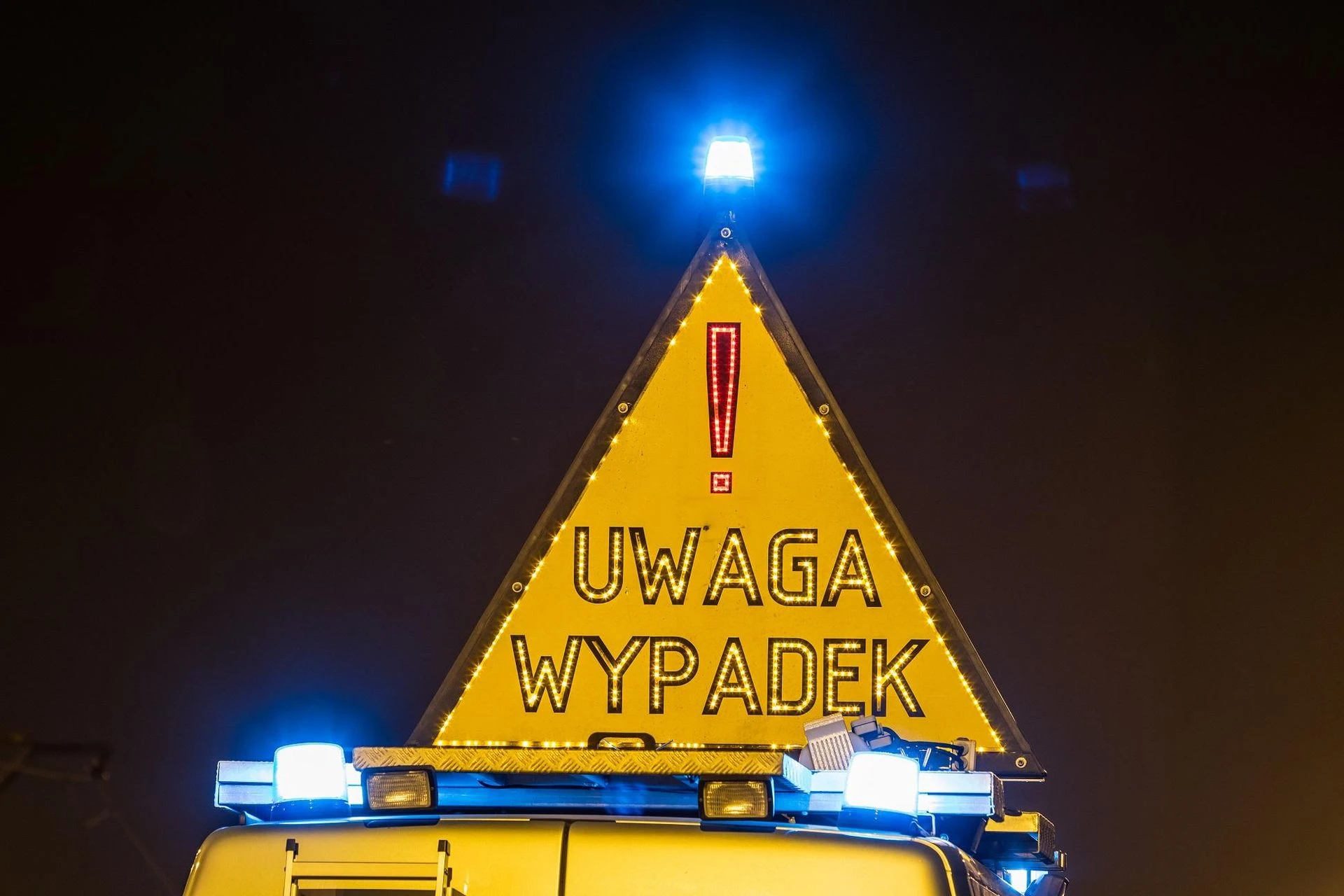 Tragedia na drodze Pieszy wtargnął pod Audi. 21-latka nie zdążyła zareagować