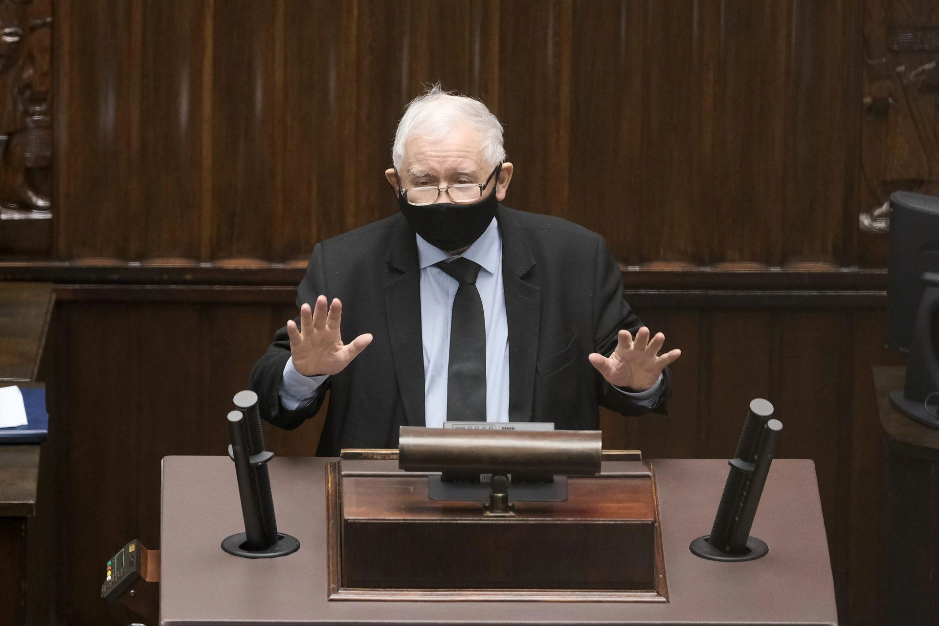 Kaczyński zapowiedział podwyżki dla posłów. Kiedy to może nastąpić?