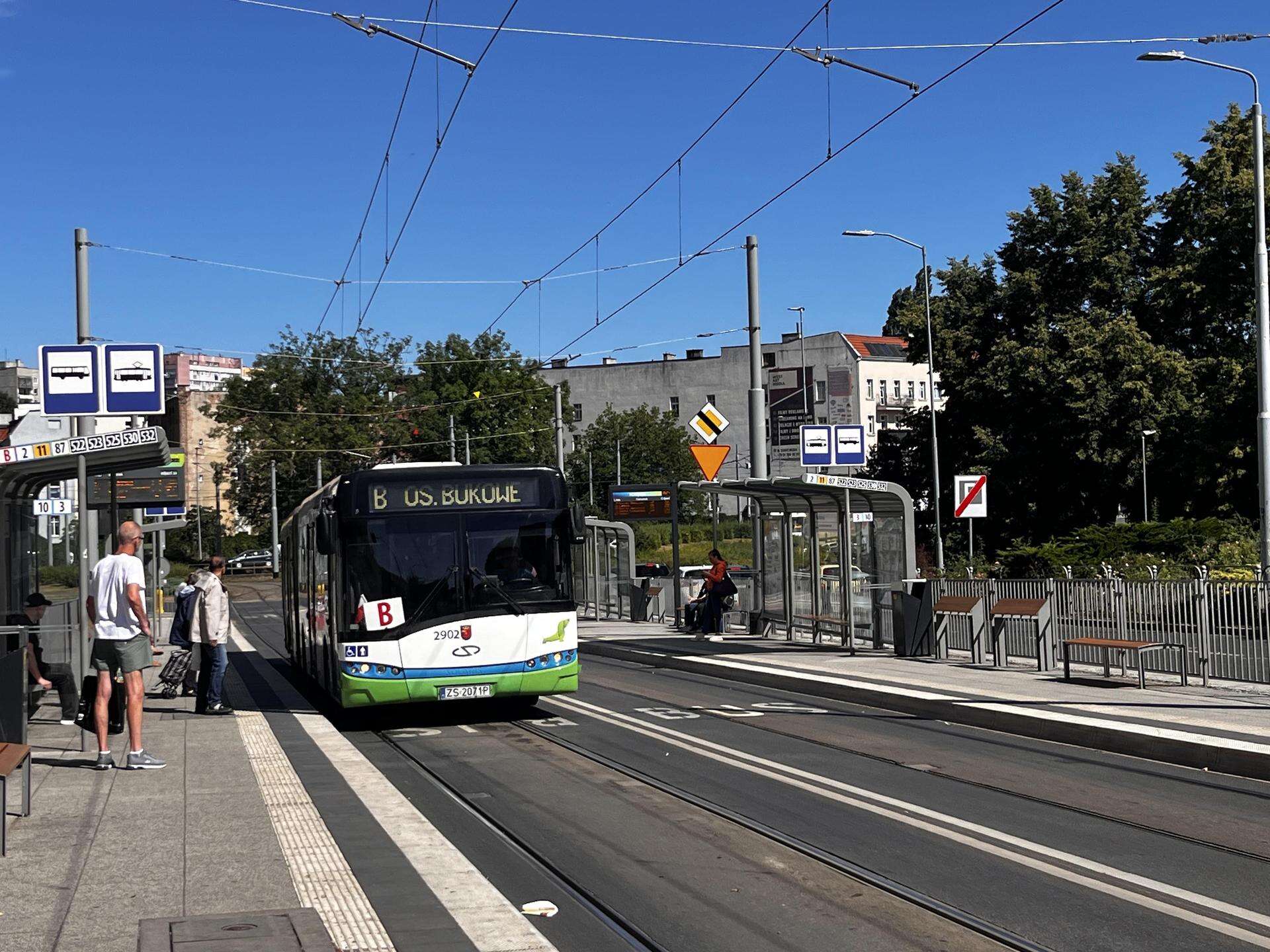 Podwyżki cen biletów Drożej nawet o połowę! Pasażerowie komunikacji miejskiej w Szczecinie zapłacą więcej…