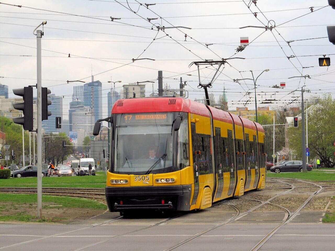 jadą po nowe Nowe tramwaje dla Warszawy. Stolica planuje zakup 160 sztuk. Gigantyczna inwestycja