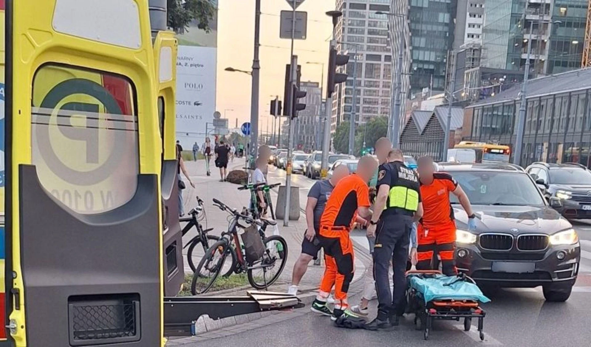 CO ZA PECH! Nieszczęśliwe potrącenie w Warszawie. Rowerzystka była tylko 600 metrów od domu