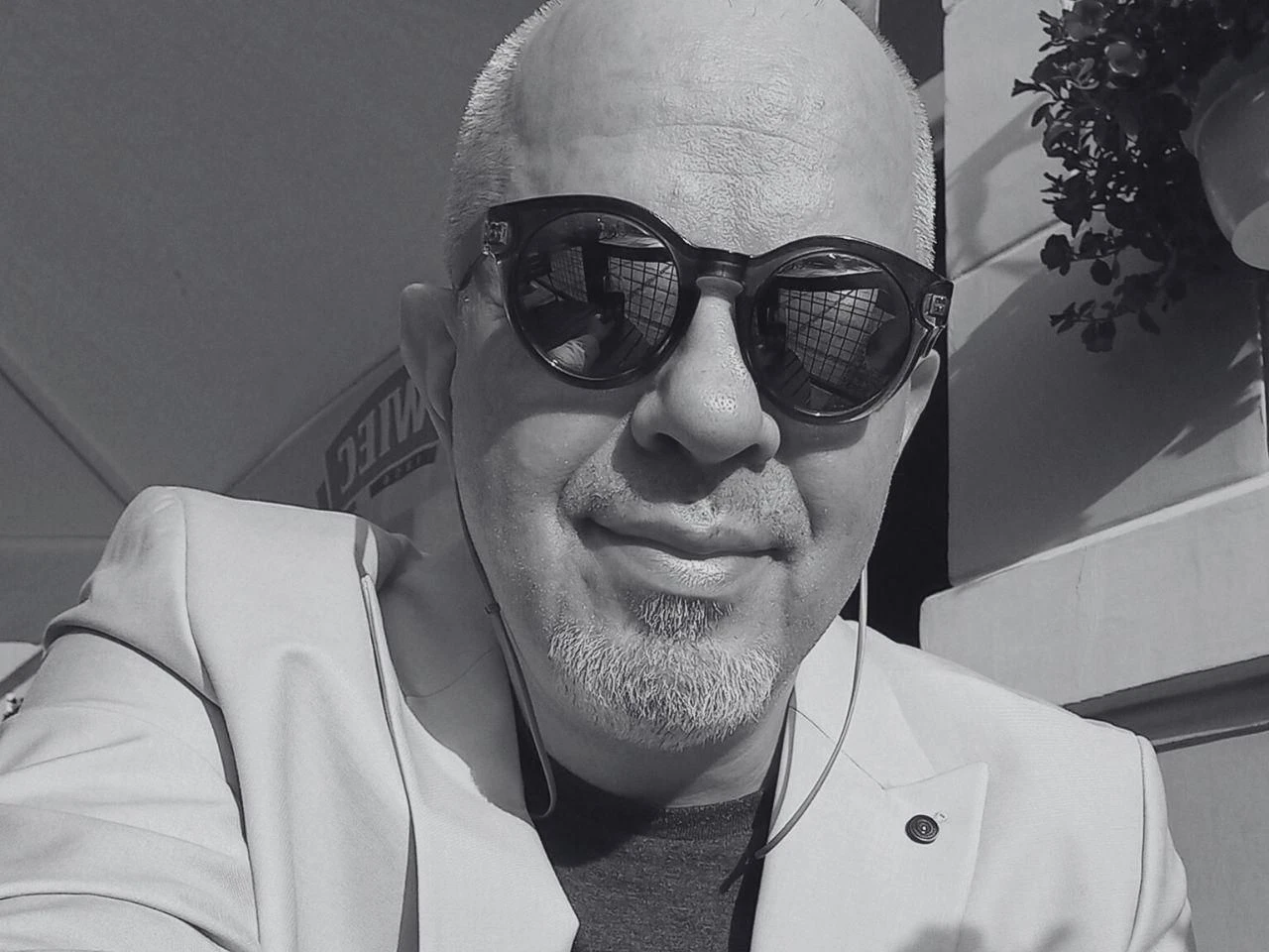 Miał 61 lat Odszedł Jacek Śliwczyński. Znane są szczegóły pogrzebu byłego muzyka T.Love