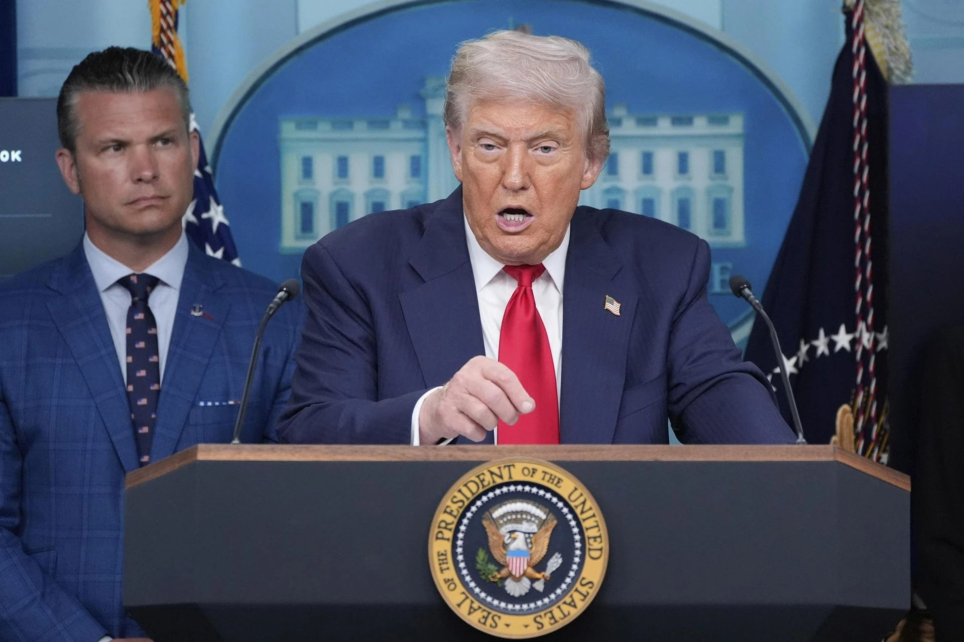 Prezydent wytacza armaty! Gwardia Narodowa wkroczy do Waszyngtonu! Trump: „Uczynię naszą stolicę znowu wielką”