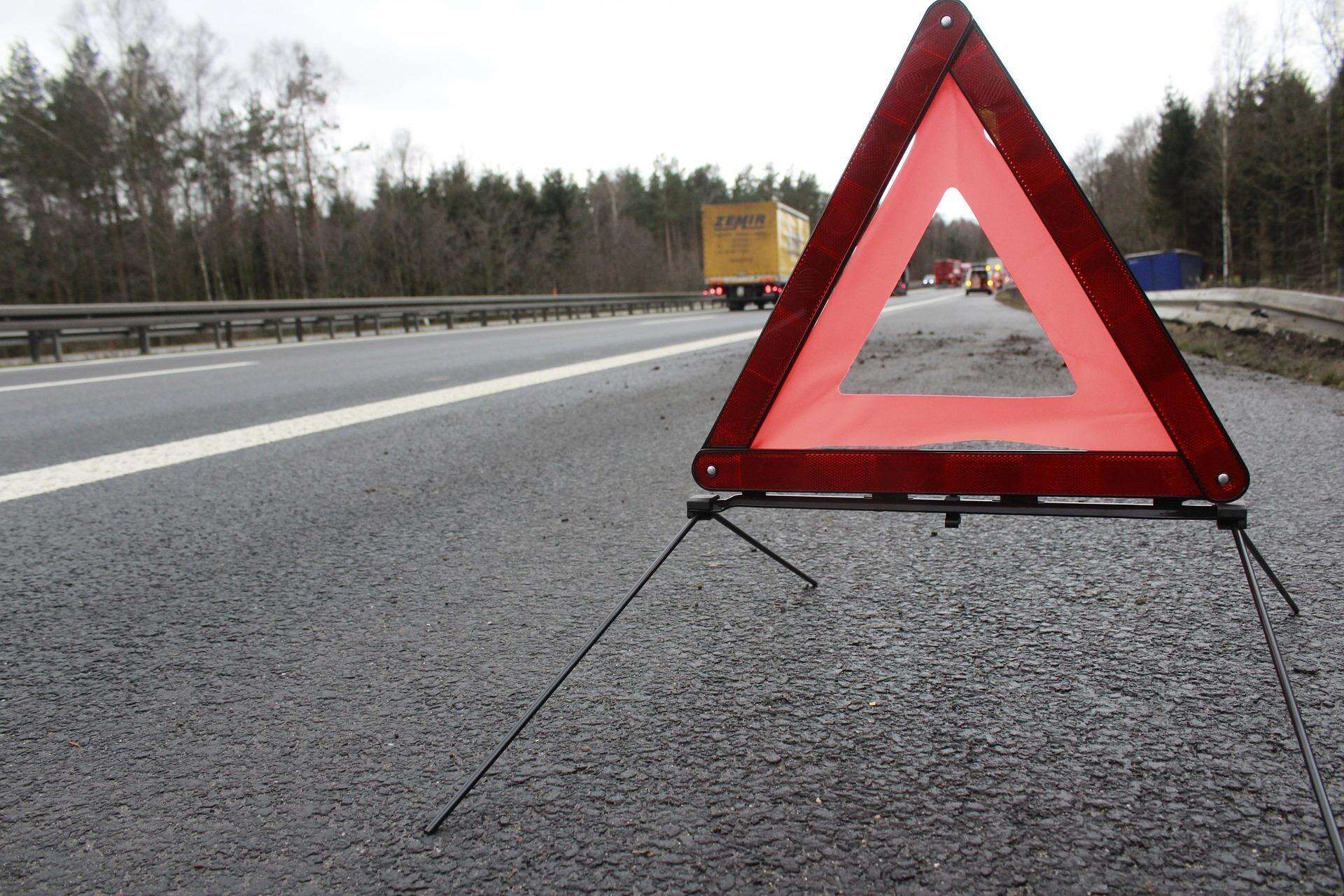 ŚMIERĆ NA DRODZE Tragiczny wypadek z udziałem dziecka. Jedna osoba nie żyje, dwie w szpitalu