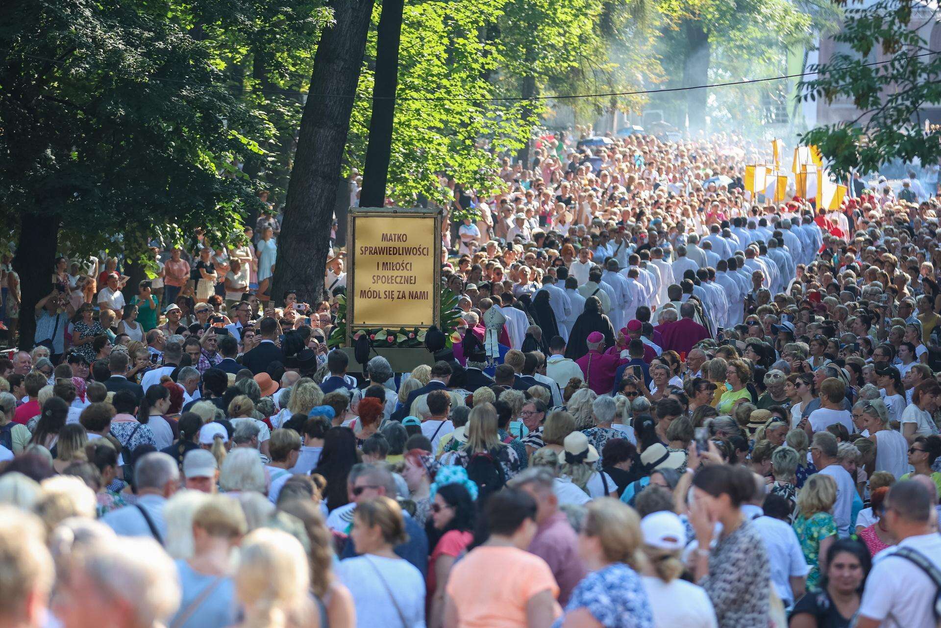 To nie żarty! Szok! Do tego muszą stosować się pielgrzymi