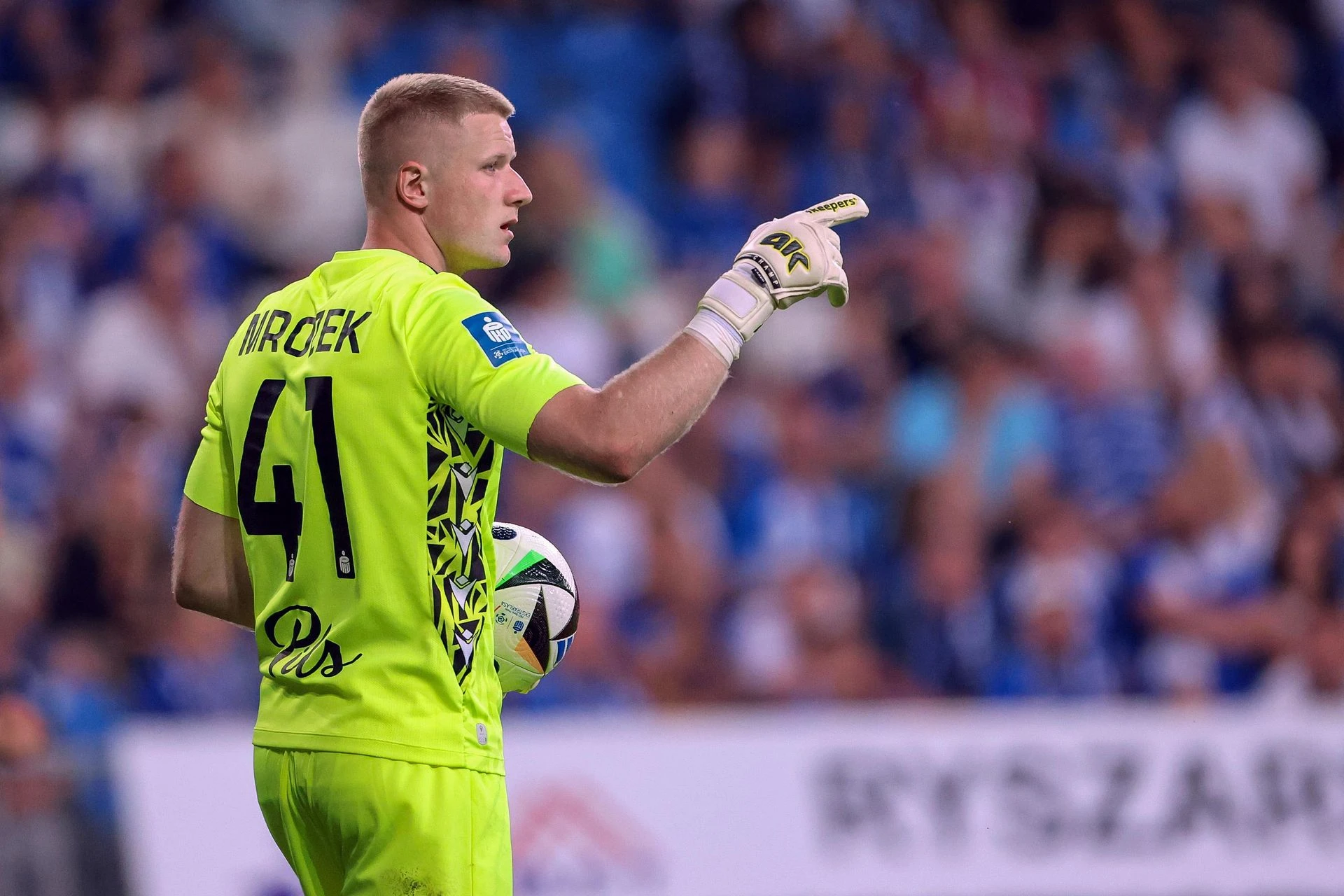 Kuriozalny gol w siatce Lecha Lechici powinni zapomnieć o tym meczu, pamiętać go powinna za to Legia! Bartosz Mroz…