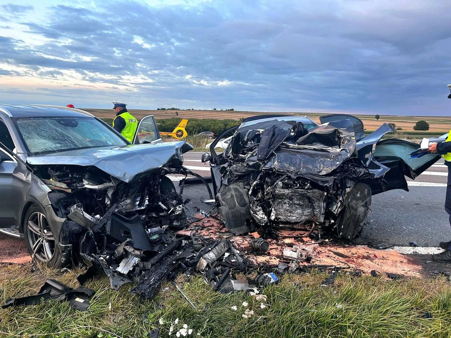 Tragiczny wypadek Kobieta nie żyje, 20-latek w ciężkim stanie. Koszmar na drodze