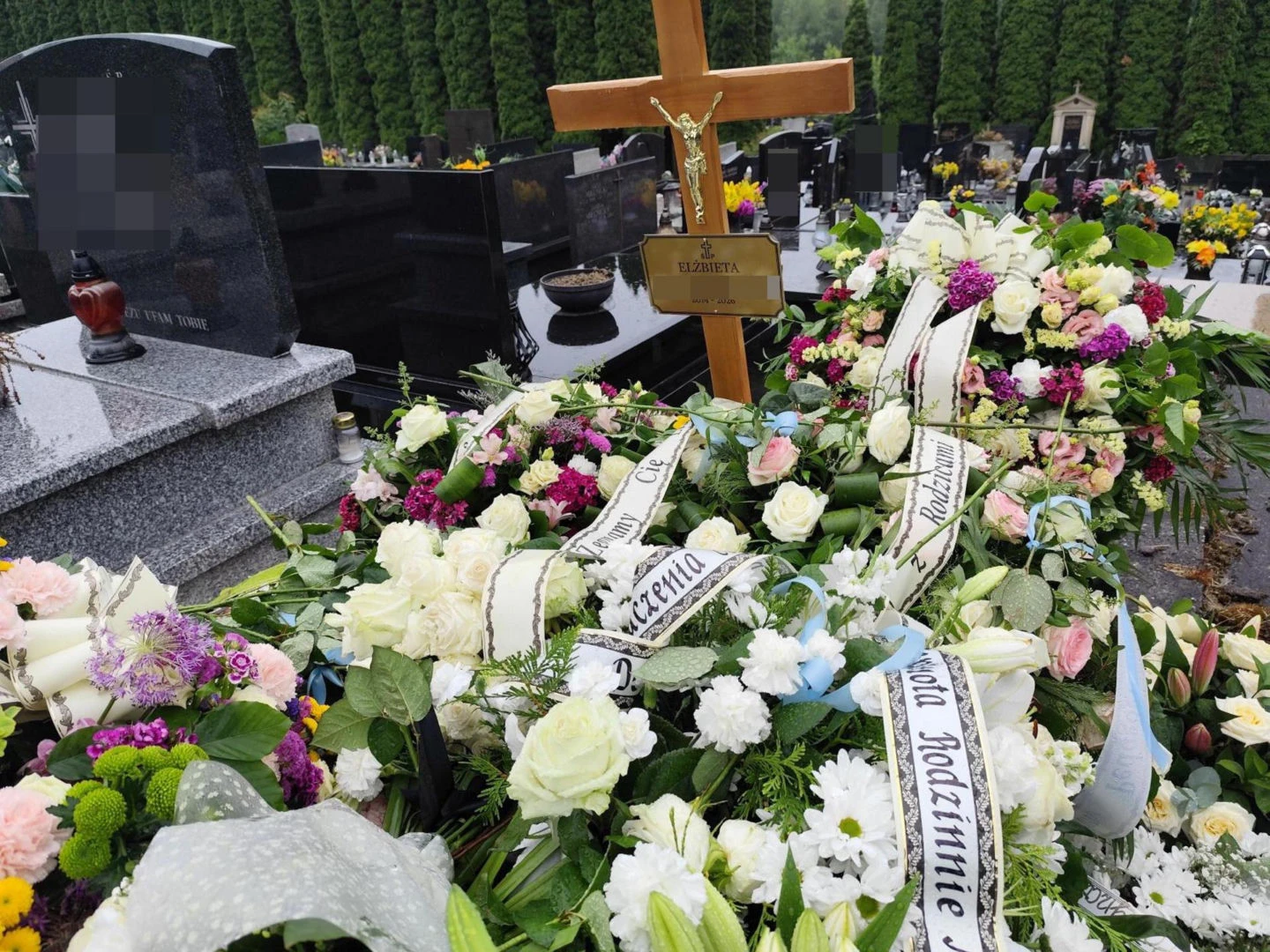 Dramat Tragedia 12-letniej Eli poruszyła całą Polskę! Odnalezioną dziewczynkę pożegnali najbliżsi