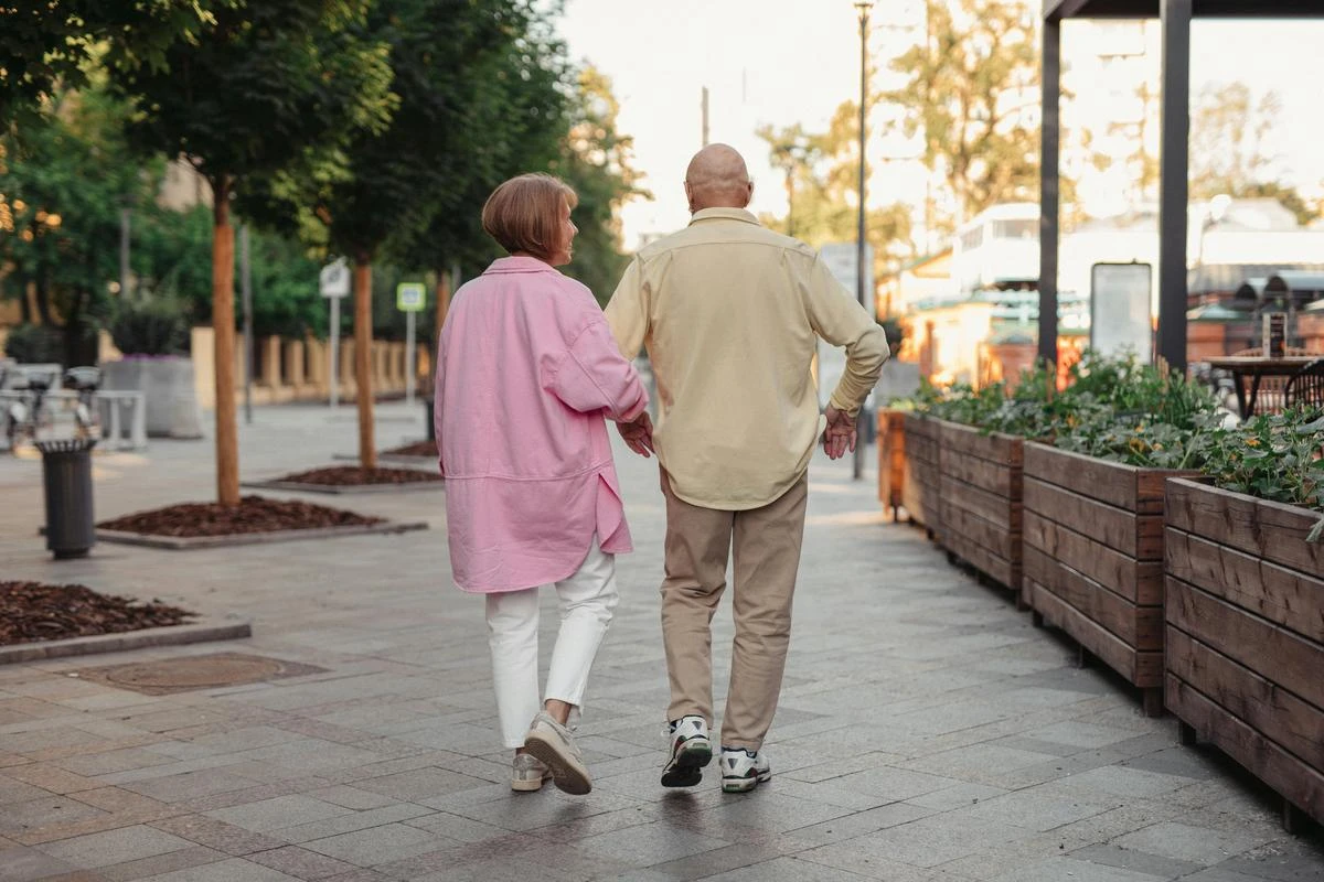Espérance de vie : combien d’années nous reste-t-il à vivre en bonne santé après 64 ans, d’après la science ?