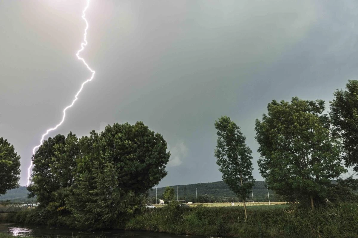 Vigilance jaune : des orages sont prévus entre 18 h et 20 h en Béarn ce samedi