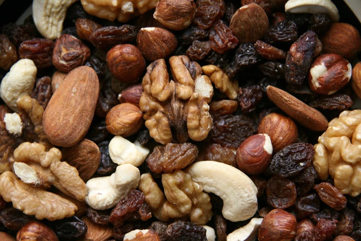 Quels sont les fruits secs à éviter pour ne pas faire grimper son taux de cholestérol ?
