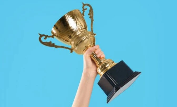 Impazzano i campionati di trading con denaro reale. Cui prodest?