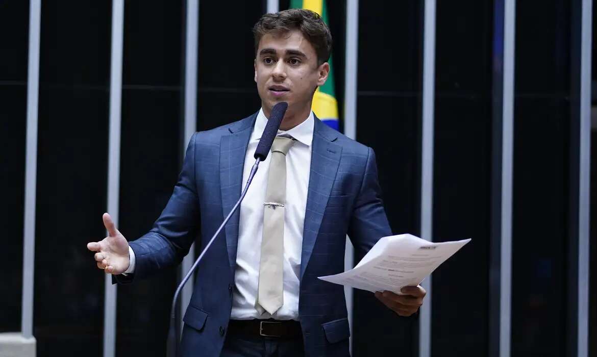 Nikolas ironiza retorno do X: 'Logo apÃ³s as eleiÃ§Ãµes. Que coincidÃªncia'