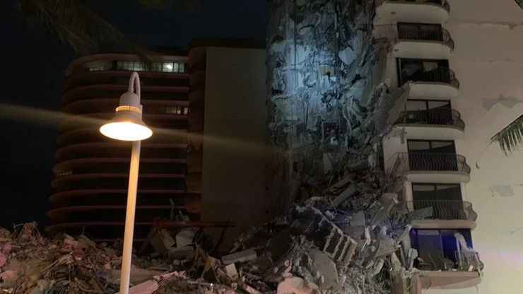 W Miami zawalił się 12-piętrowy budynek