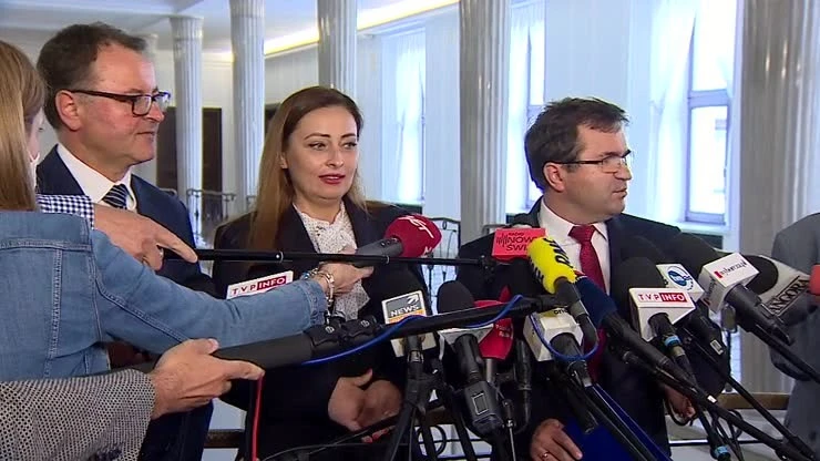 PiS traci większość w Sejmie. Troje posłów odchodzi z klubu PiS