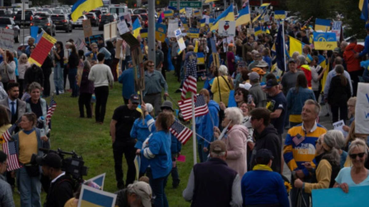 Protesty przed kluczowym spotkaniem. Wskazują na jedno nazwisko