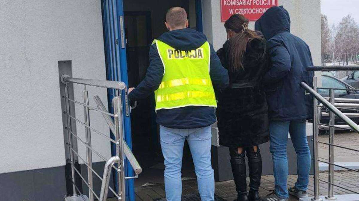 Kompletnie pijana uciekała policji. W samochodzie było dziecko