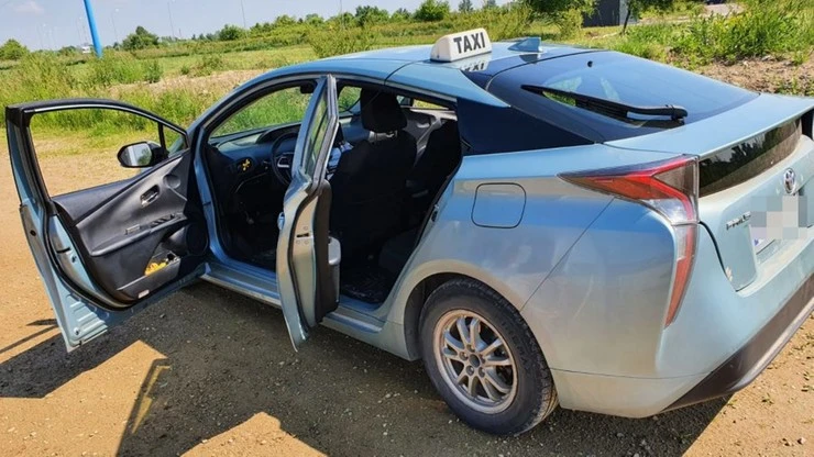 Sprzeczka z pieszym, taksówkarz sięgnął po broń