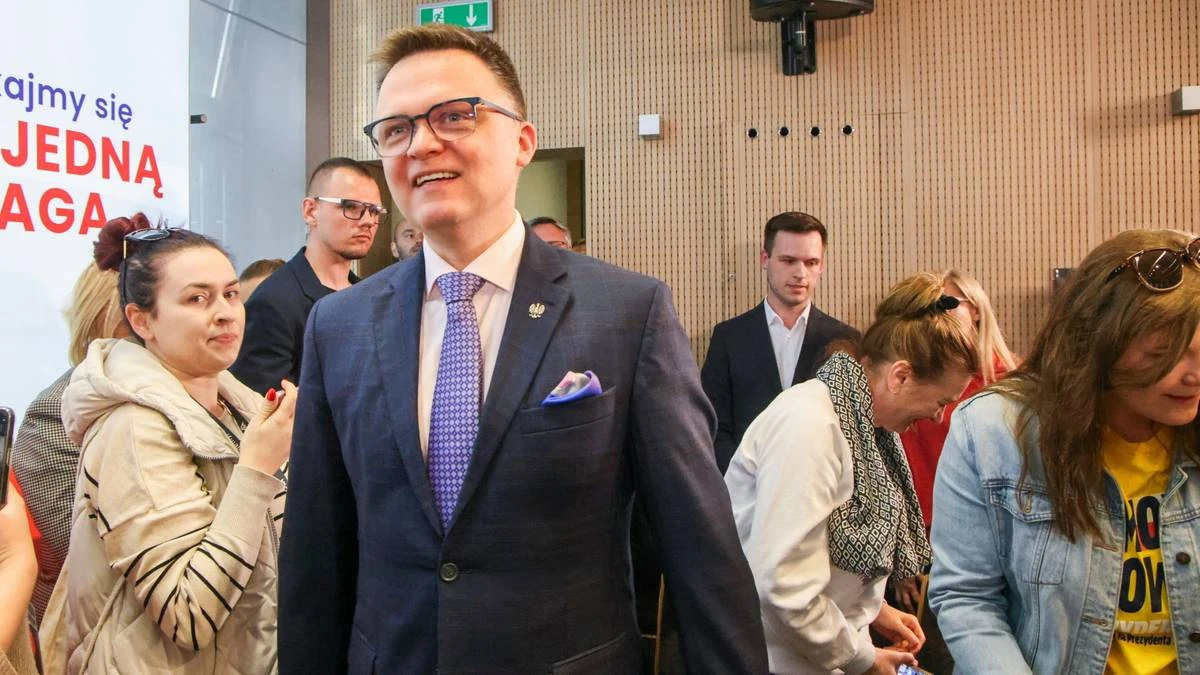 Hołownia chce debatować. 
