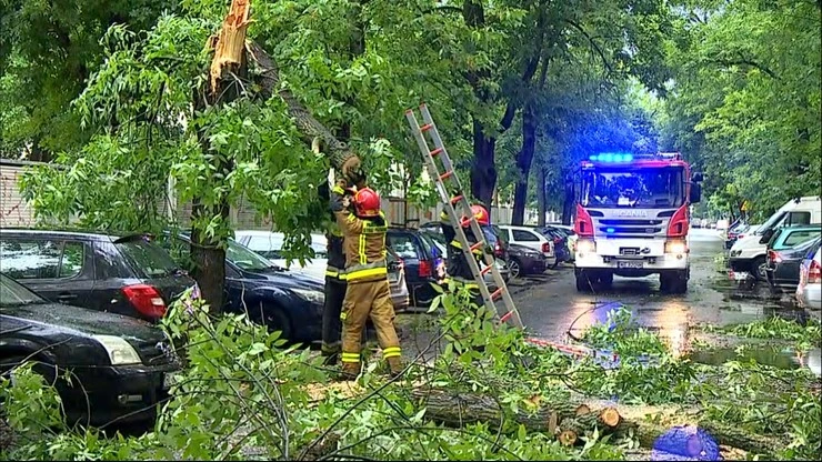 Burze i ulewy nad Polską. Policja apeluje o ostrożność