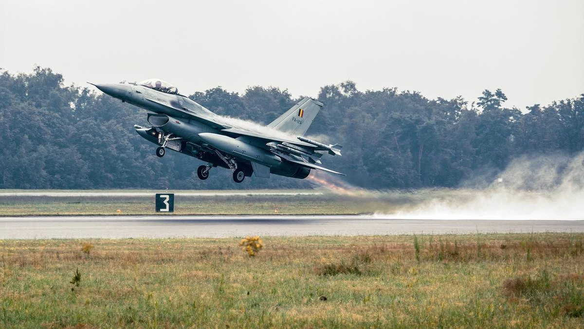 Składują tam tajną broń. Obok przeleciał 