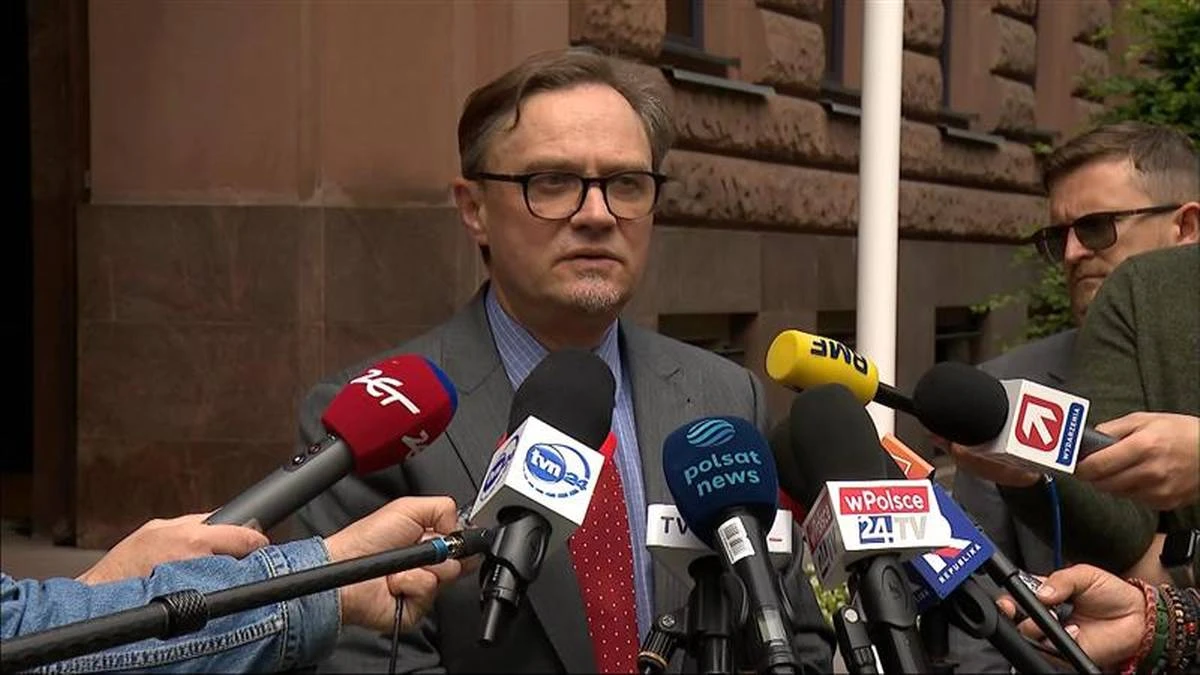 Uciekała z Iranu i musiała sama kupić bilet. Rzecznik MSZ tłumaczy