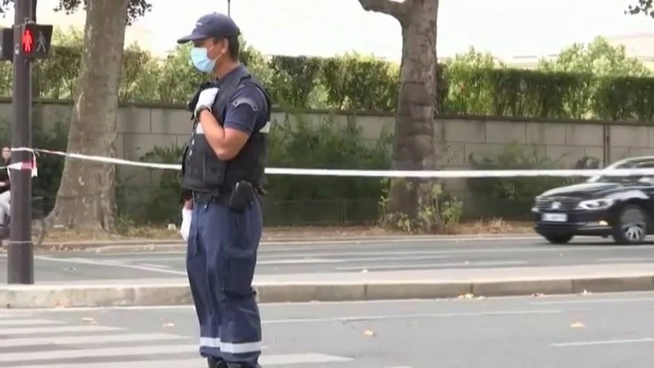 Reabren la Torre Eiffel tras desalojarla por una amenaza de bomba