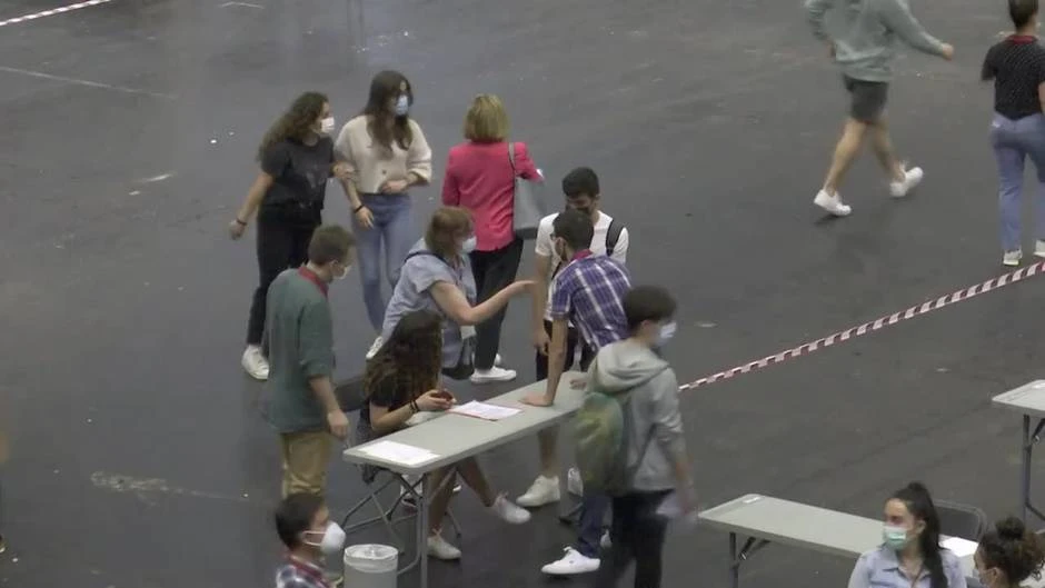 Unos 12.000 estudiantes vascos se presentan  a la EBAU