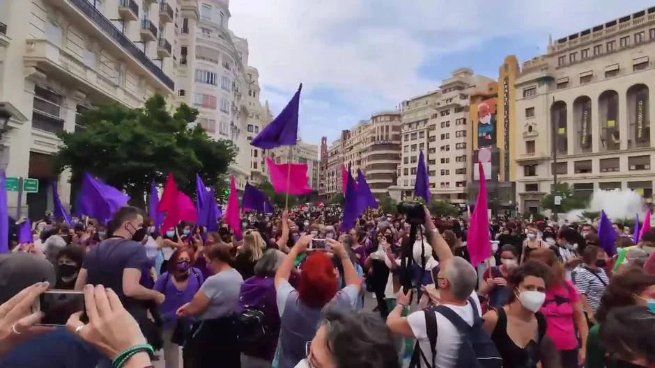 Centenares de personas protestan en Valencia contra la 'Ley Mordaza'