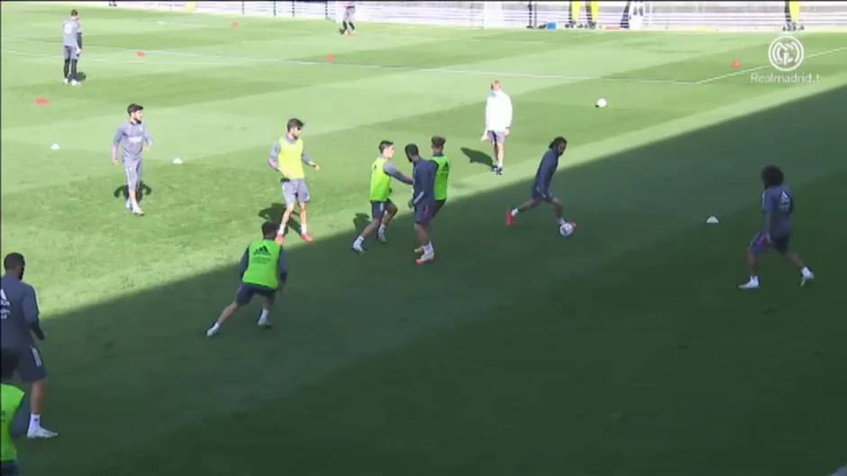 Courtois ya está de vuelta y se ha entrenado con el grupo