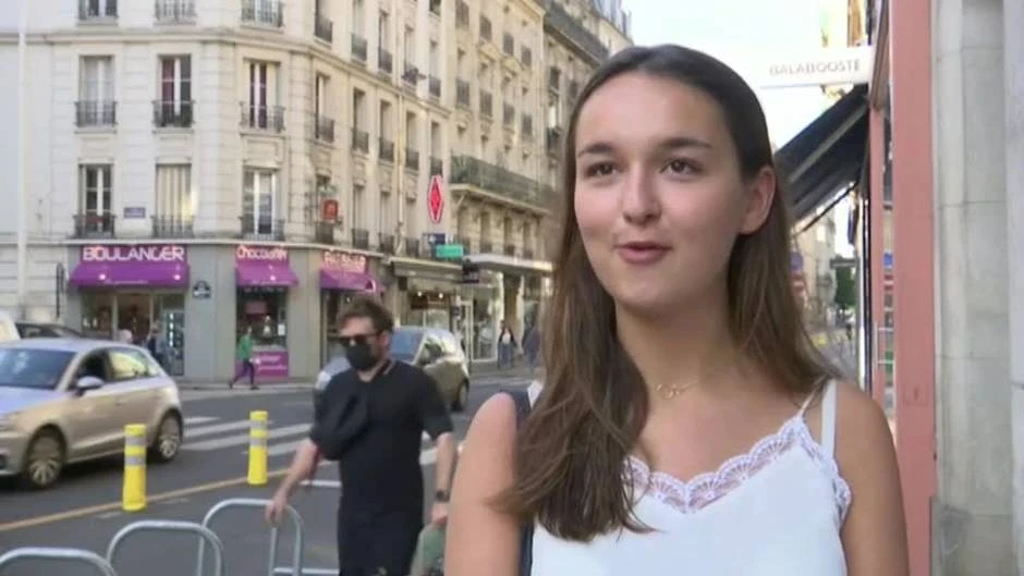 Francia flexibiliza las restricciones y empieza a recuperar la 