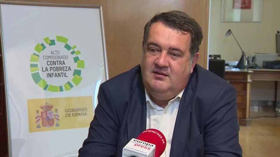 Ernesto Gasco quiere regularizar a unos 150.000 niños migrantes
