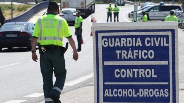 La DGT controlará esta semana el consumo de drogas y alcohol al volante