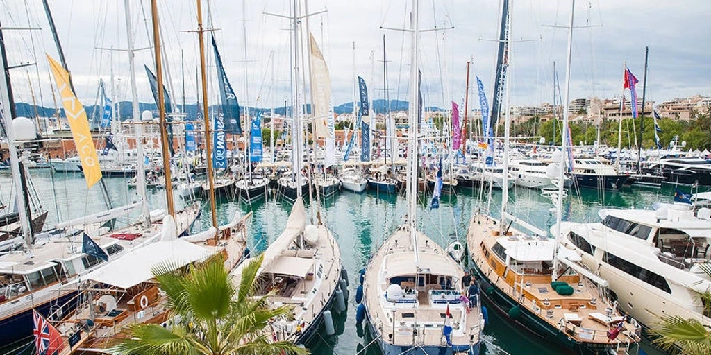 Qué tipo de barco puedes alquilar para pasar las vacaciones