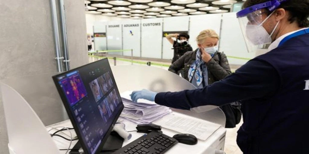 Barajas sigue sin controlar casos importados en plena segunda ola